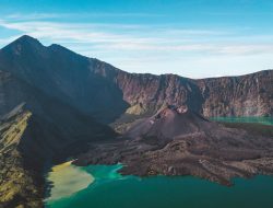 Insiden Rinjani Berulang: Pendaki Malaysia Tergelincir 200 Meter di Jalur Segara Anak.