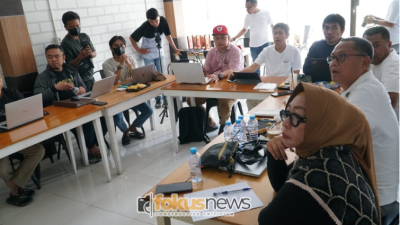 Rapat Program 100 Hari Gorut dimatangkan Bupati Thariq Modanggu dan Wabup Nurjanah Yusuf.