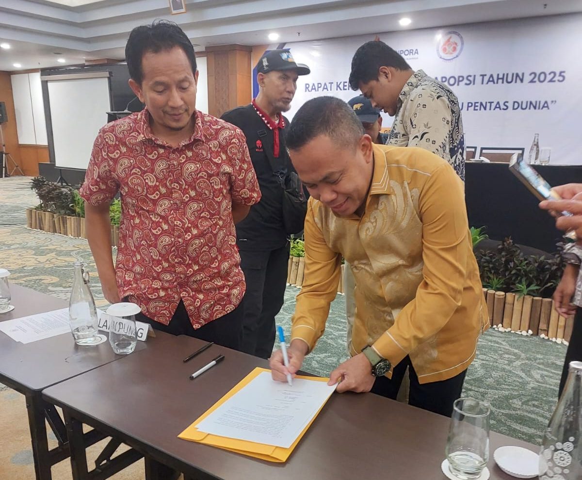 Kepala Dinas Pemuda dan Olahraga Provinsi Gorontalo, Danial Ibrahim, mengikuti Lokakarya Pembibitan Olahraga dan Persiapan Penyelenggaraan Kompetisi Pelajar Nasional dan Internasional yang digelar Kementerian Pemuda dan Olahraga RI bersama PP BAPOPSI pada 13–16 Agustus 2025 di Hotel Grand Sahid Jaya, Jakarta. Dok : Istimewa