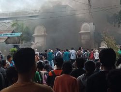 Massa Aksi Bakar Gedung DPRD NTB, Simak Kronologi Lengkapnya.