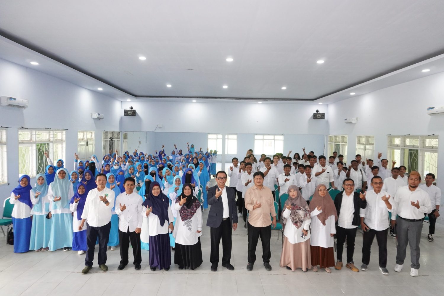 Foto: Civitas Akademik Fakultas Ushuluddin dan Dakwah beserta Mahasiswa PPL. Foto (Istimewa)