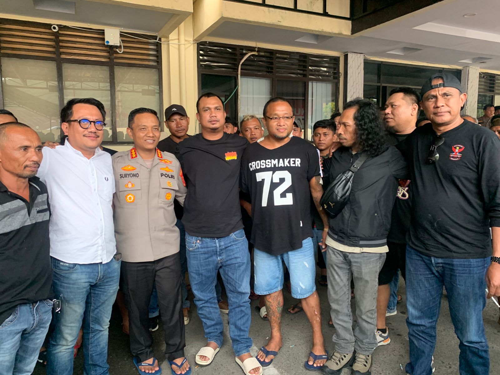 Edy Nurkamiden dan Rinto Sabua Resmi Berdamai. Foto ( Alkap Prayoga/Gebrak Gorontalo)