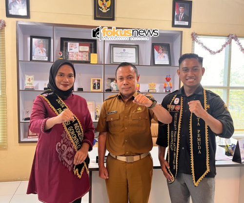 Kepala Dinas Pemuda dan Olahraga Provinsi Gorontalo, Danial Ibrahim, menerima secara resmi kedatangan dua pemuda asal Gorontalo yang telah menyelesaikan tugas sebagai peserta Program Pertukaran Pemuda Antar Provinsi (PPAP) Tahun 2025. Dokumen (FOKUSNEWS))