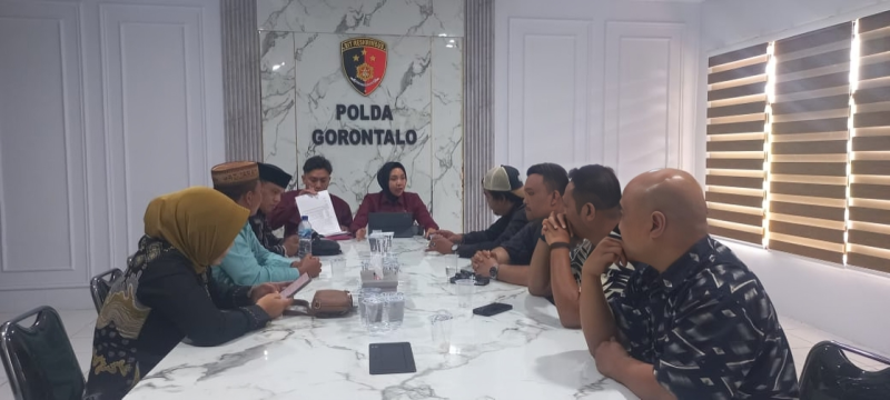 Mediasi Konten Kreator ZH bersama pelapor terkait pelanggaran Hak Cipta. Foto (Istimewa)