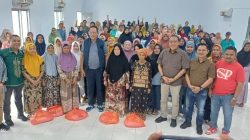 Perjuangan Hamzah Idrus Berbuah Manis, 1.116 Paket Pangan Disalurkan untuk Warga Bone Pesisir